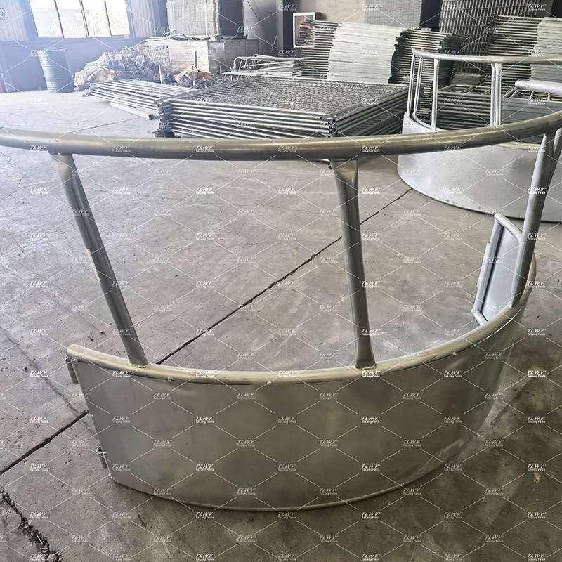 Heavy-Duty Cattle Feeder