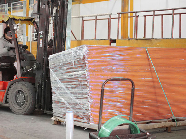 Edge-Protection-Barrier-Delivery