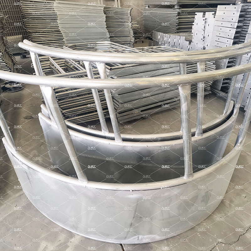 Heavy-Duty Cattle Feeder