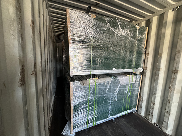 Curvy-welded-fence-delivery