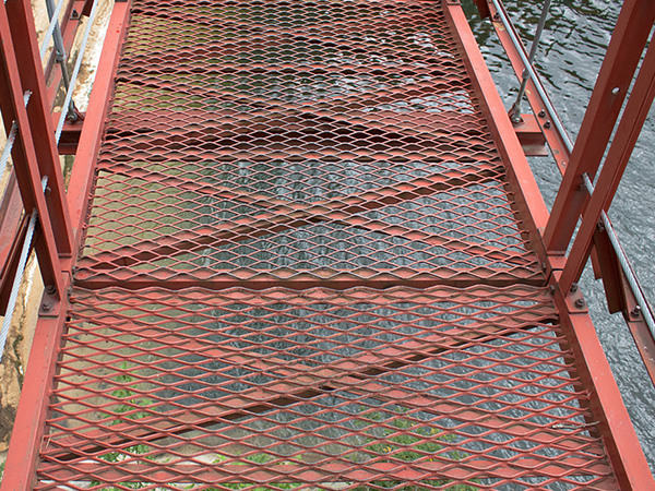 Expanded-Metal-Grating